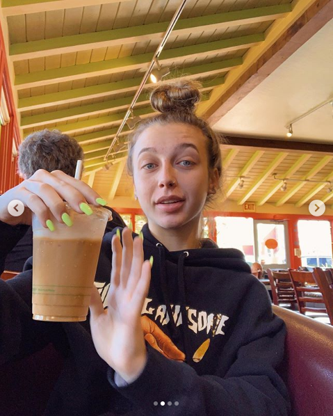 Vsco Girls All Hail The Latest Gen Emma Chamberlain Instagram Posts Ellie Thumann Tells The